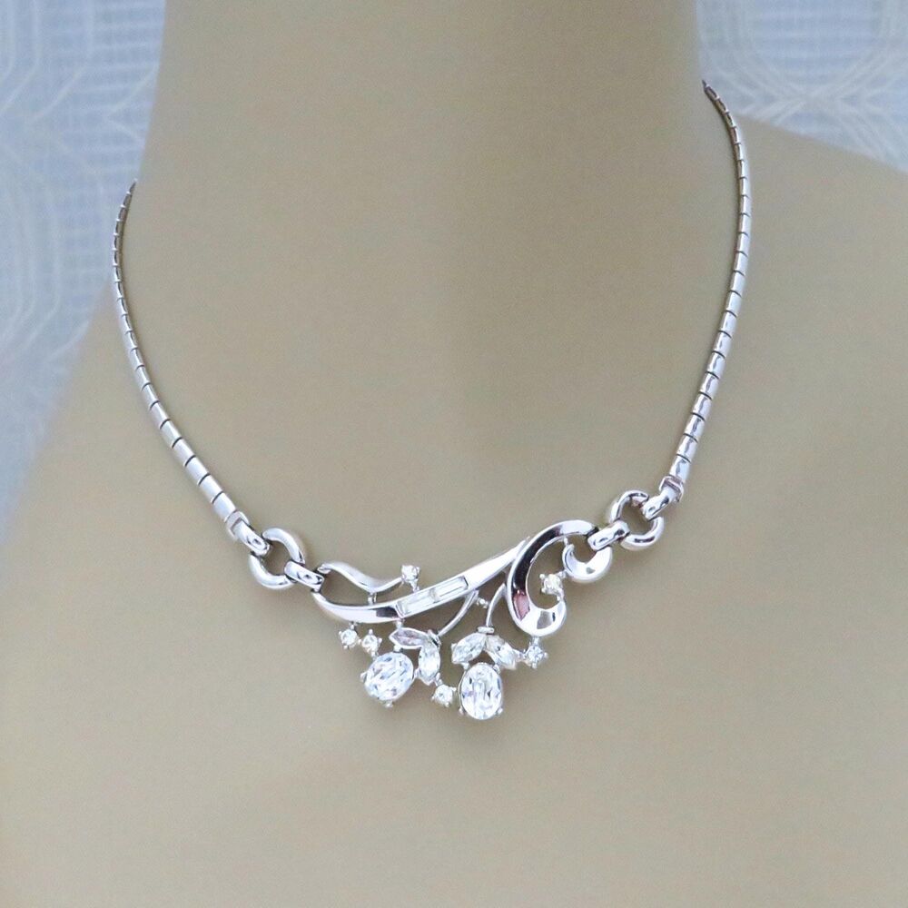 Vintage Trifari Silver Plated Rhinestone Choker Necklace Sparkly Swirl Design